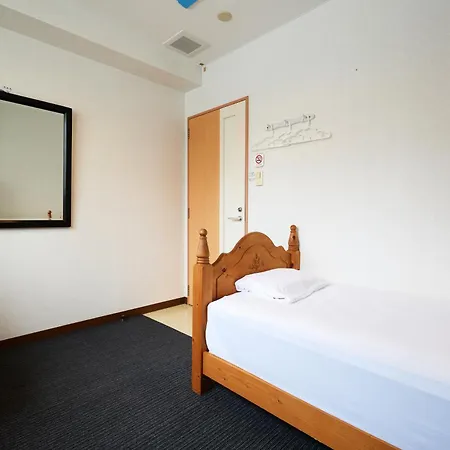 Guest House Grand Naha Extérieur photo